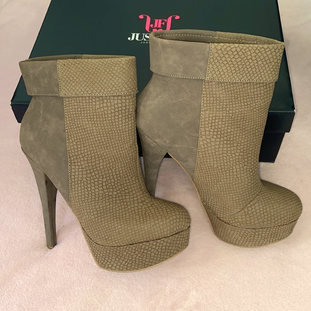 GORGEOUS BOOTIES